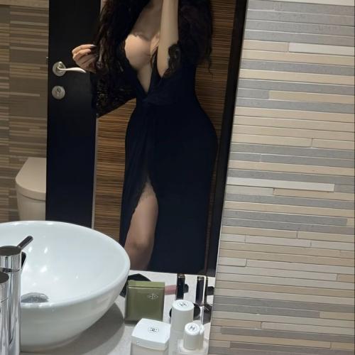 Esmer Banu